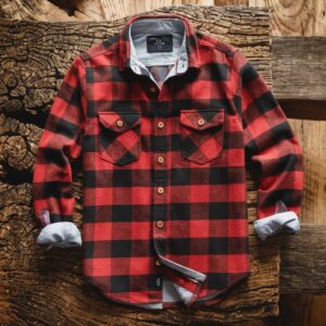 Chemise à carreaux rouges et noirs en flanelle